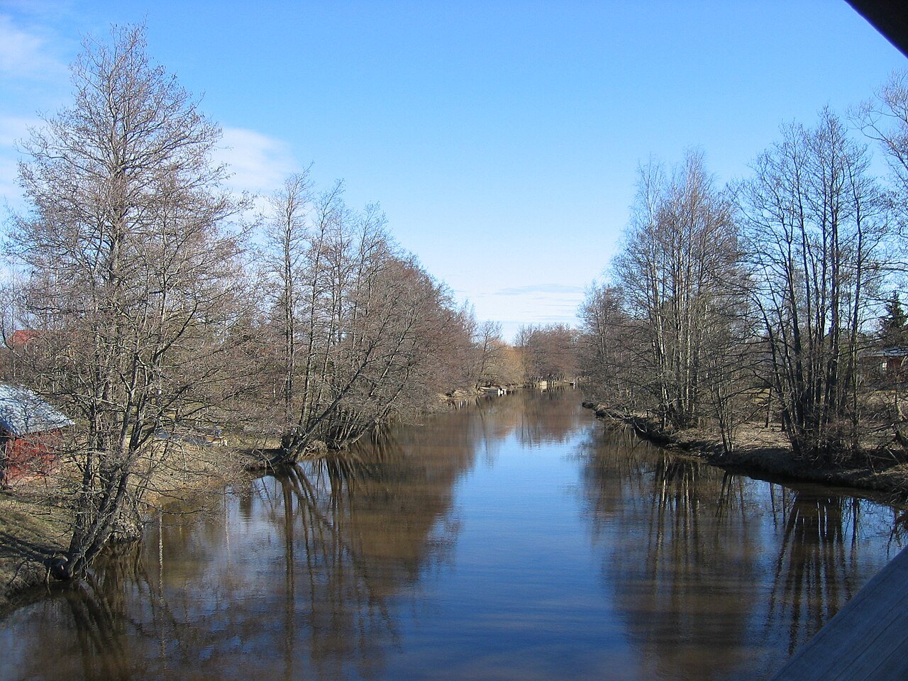 Laajoki Lauttanpääntien sillalta pohjoiseen