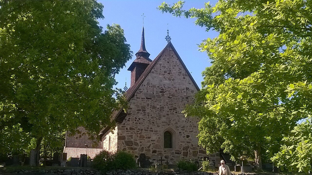 Rymättylän keskiaikainen kivikirkko